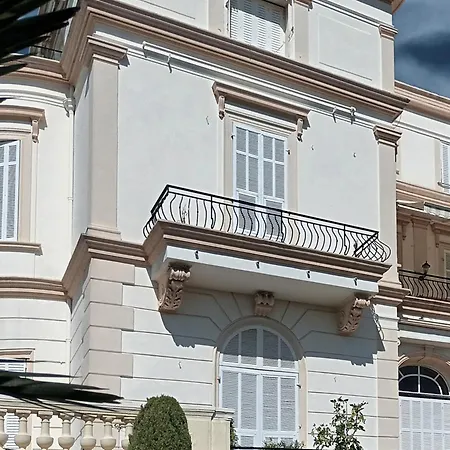 F5 A Raphael アパート