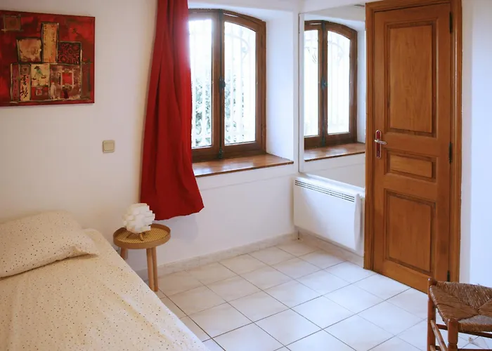 F5 A Raphael アパート *